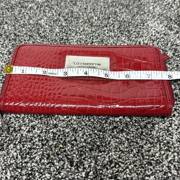 Liz Claiborne Red Wallet - Picture 5 of 6